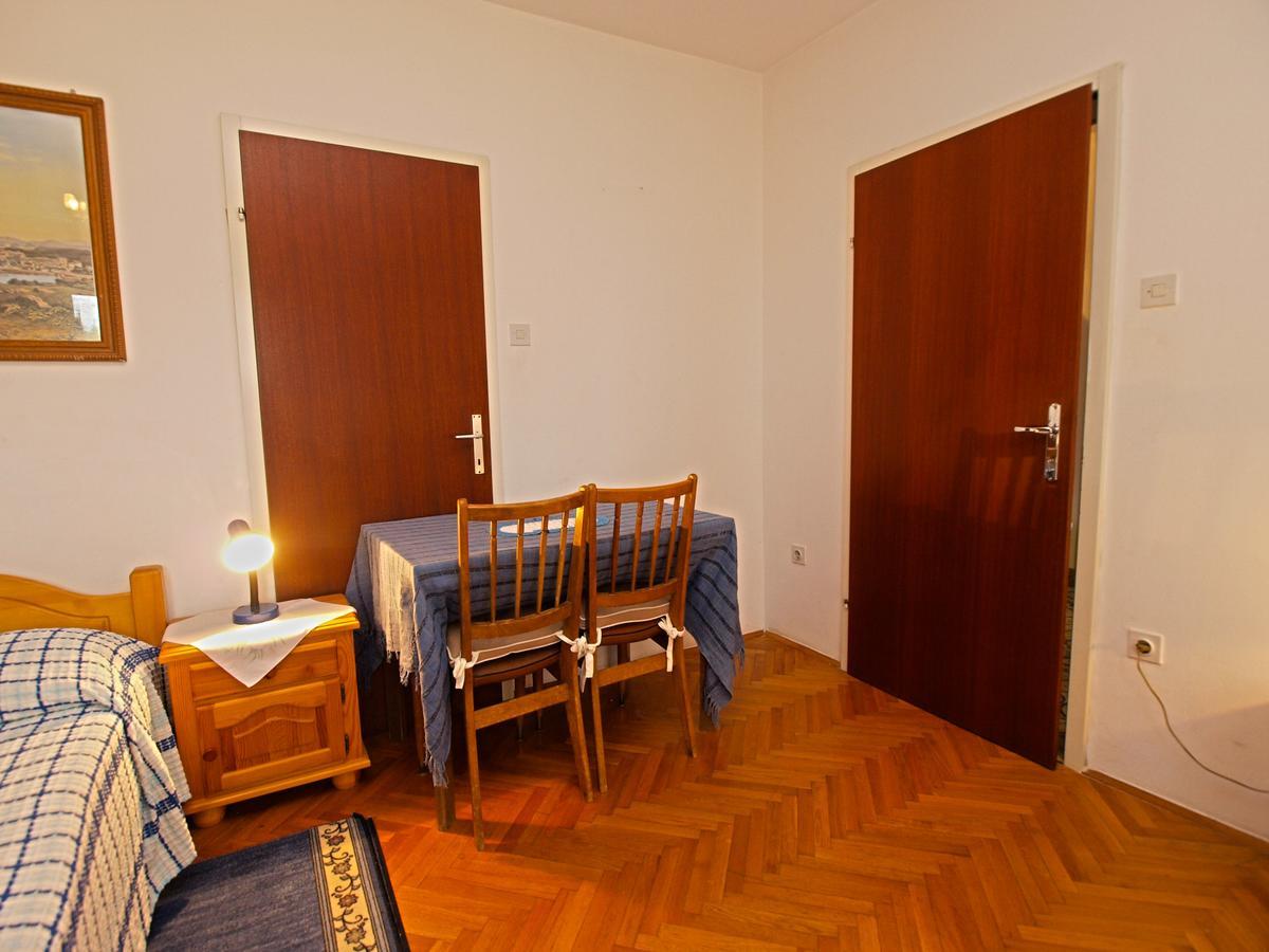 Rooms Milan 1370 Ровинь Экстерьер фото