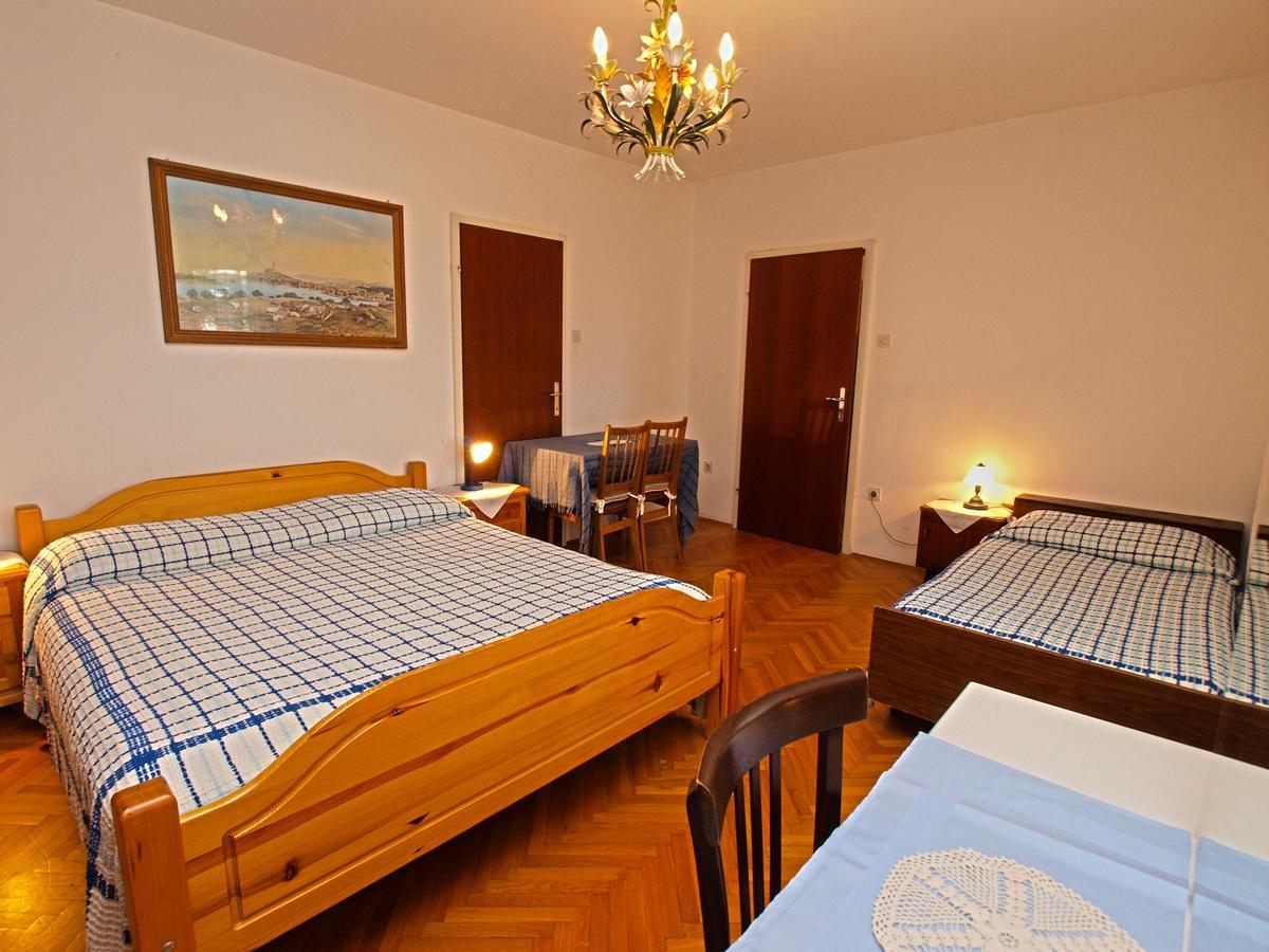 Rooms Milan 1370 Ровинь Экстерьер фото